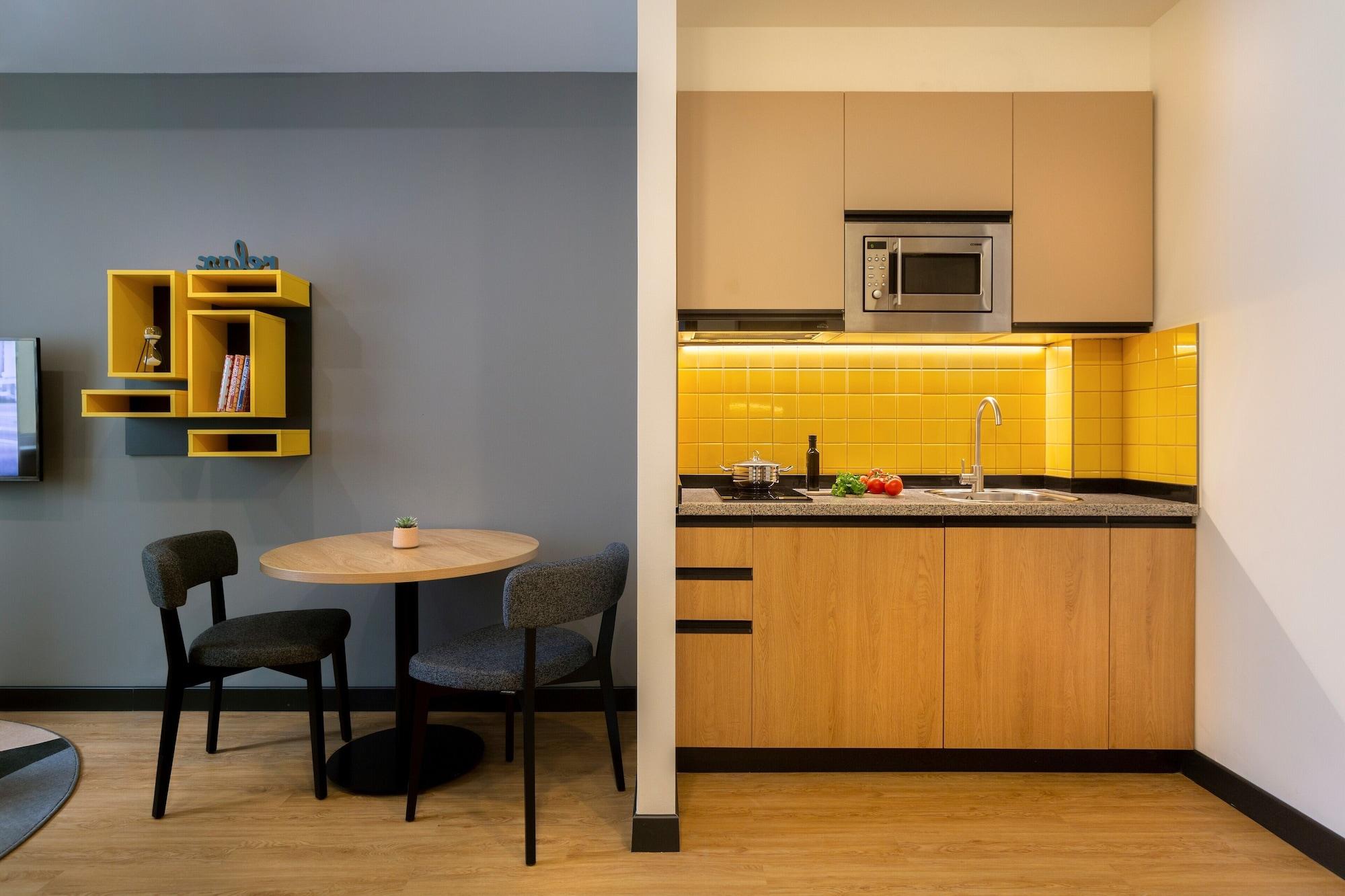 Citadines Centre 4*